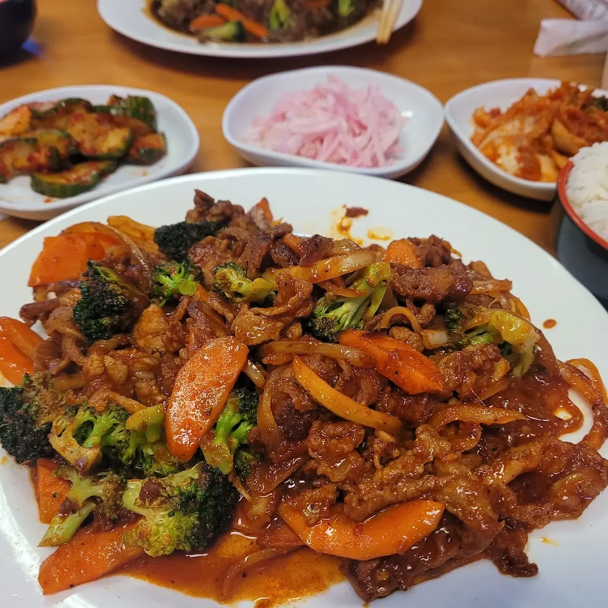 Spicy Squid & Pork Stir-Fry 오삼불고기