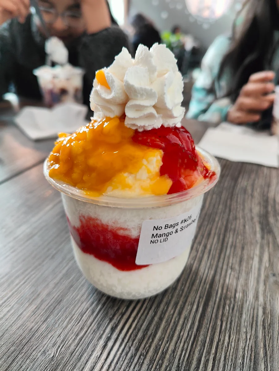 Mango & Strawberry Bingsoo