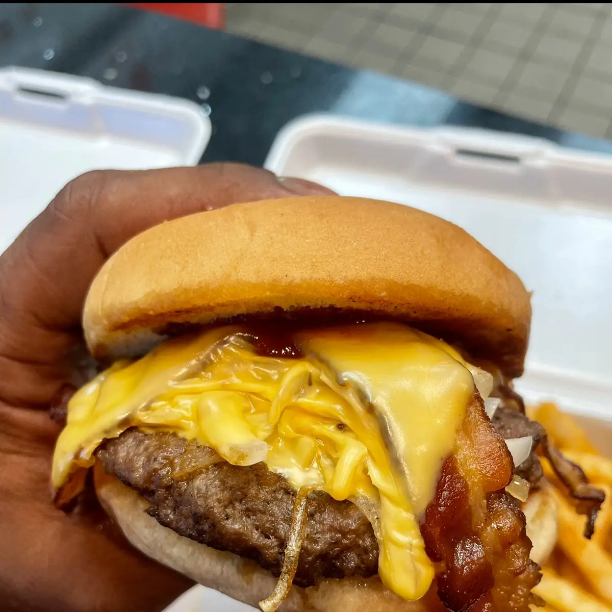Red Smoked Bacon Burger