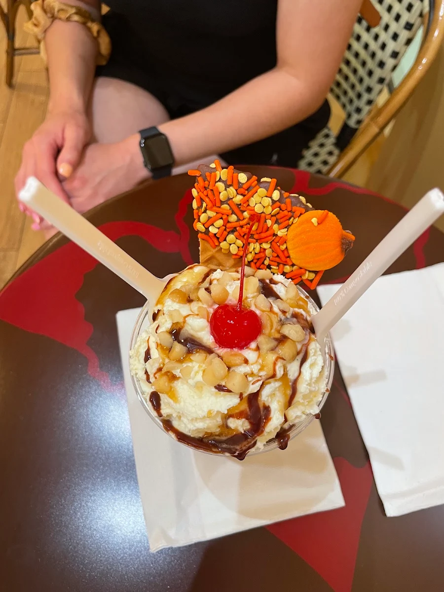 Lava Tube Sundae