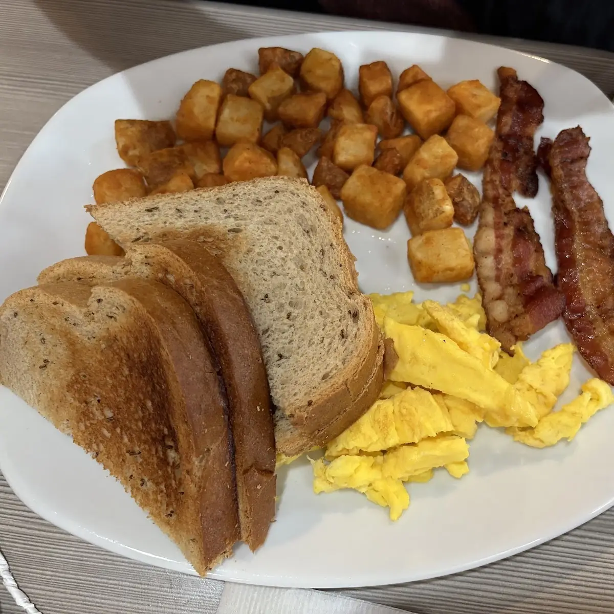 Scrambled Egg Hash Browns & Toast