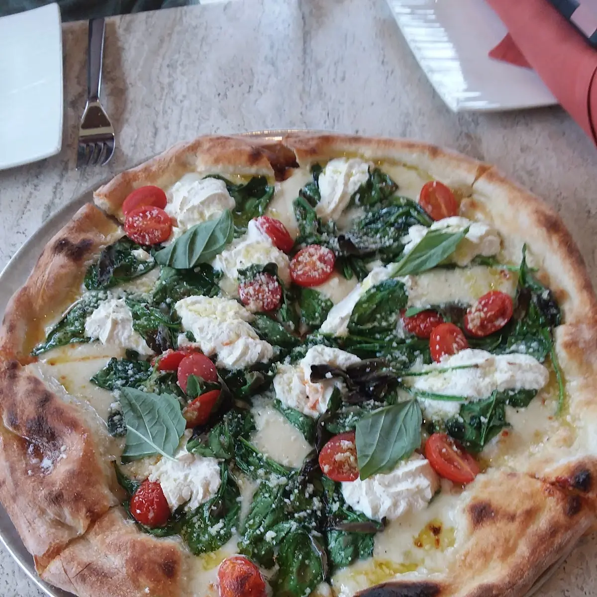 Spinach & Mozzarella Pizza Caprese