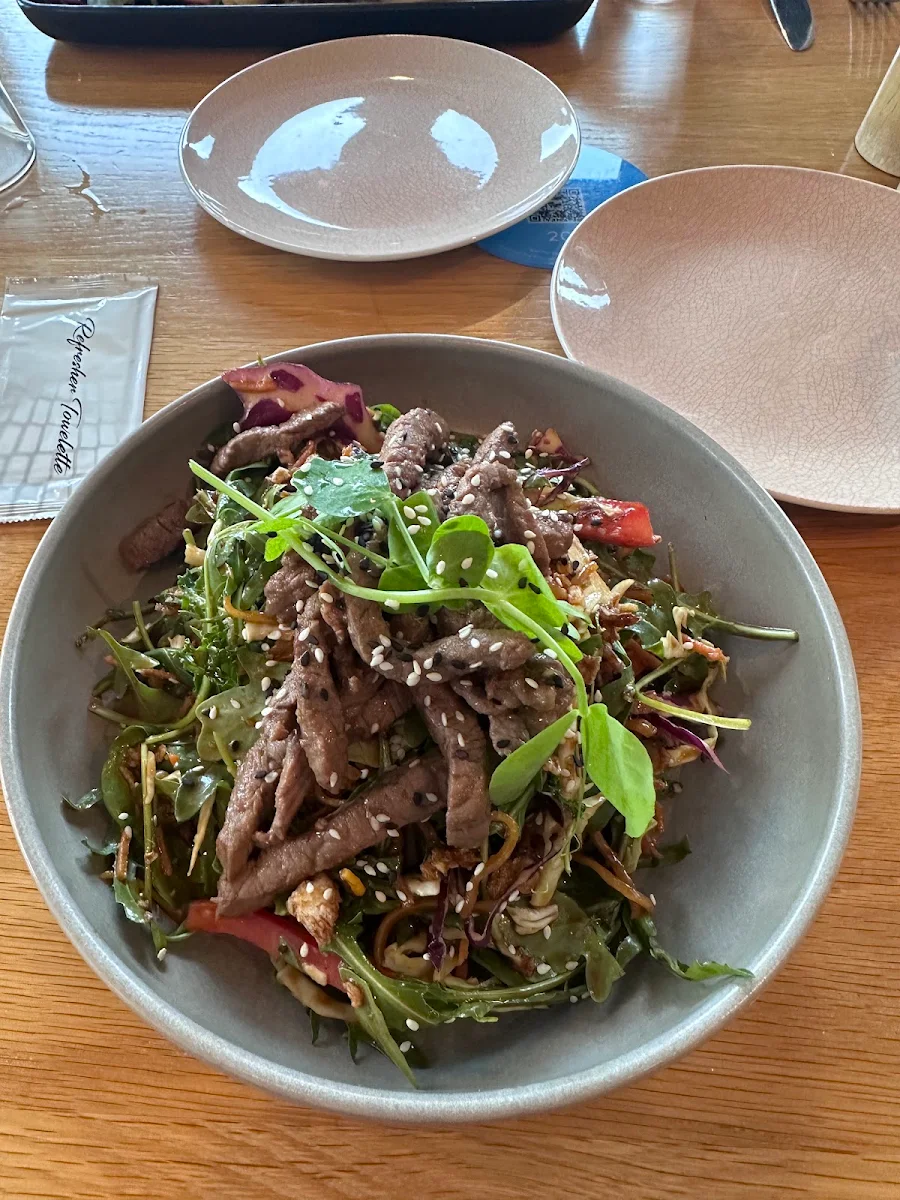 Asian Beef Salaf, Surfair Beach Hotel