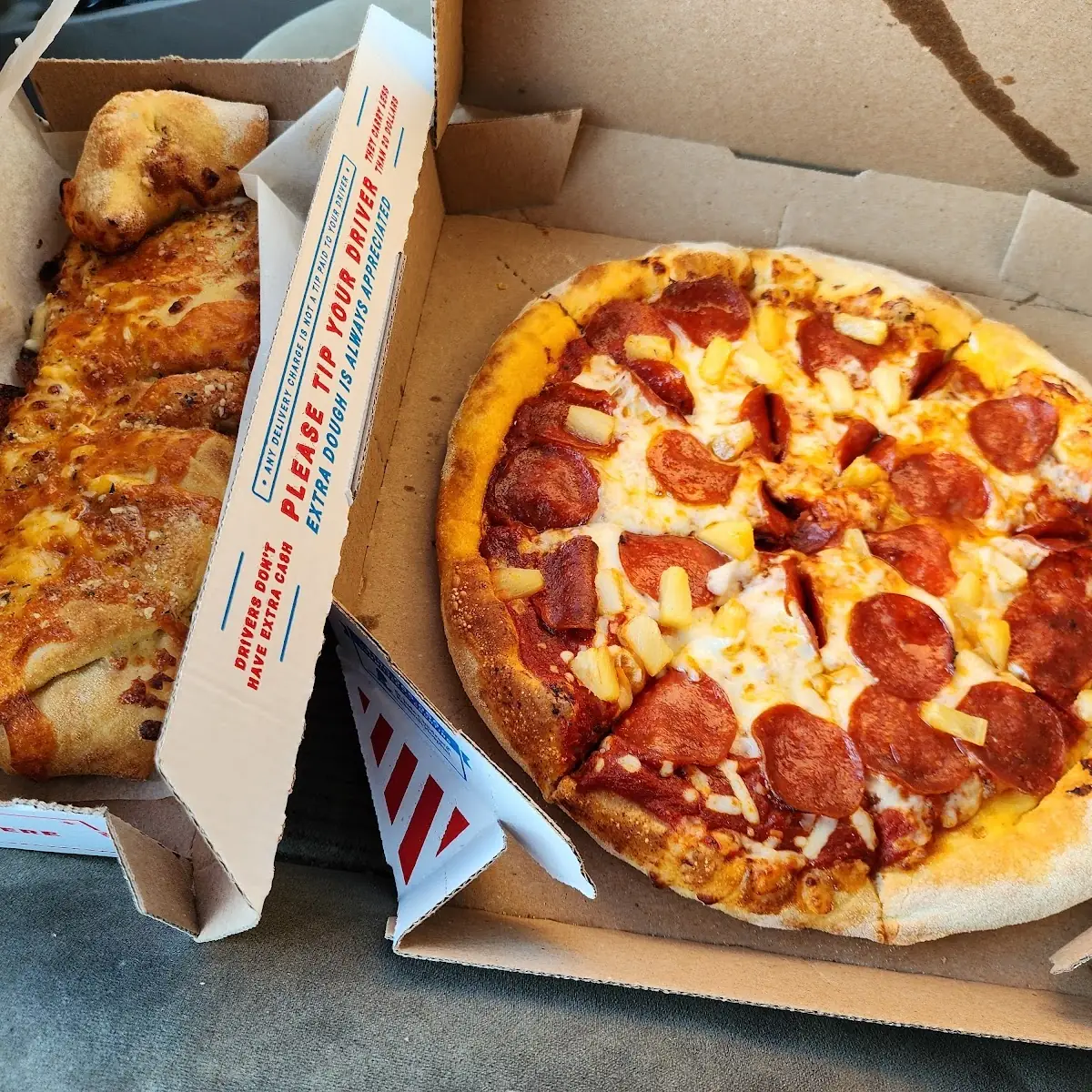 Garlic Cheese Bread and Medium Pepperoni Pizza with Pineapples