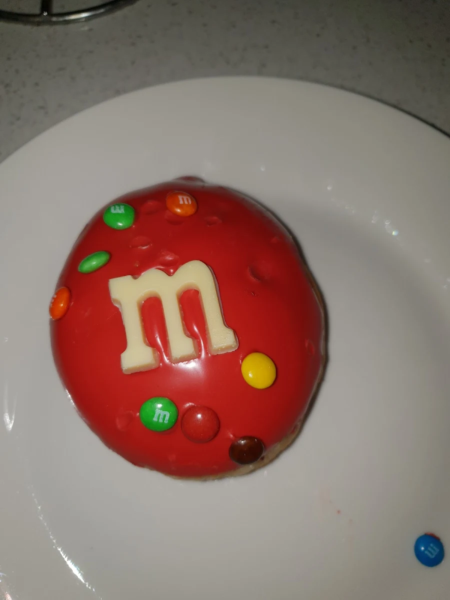 M & M, Krispy Kreme Redbank Plains