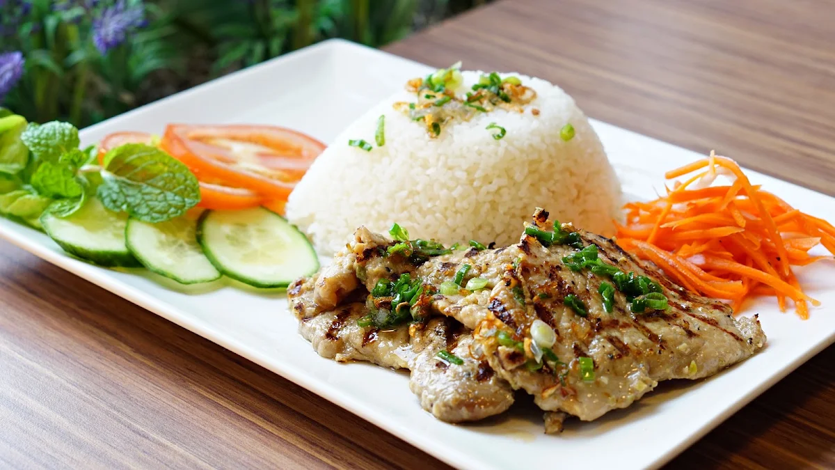 Lemongrass Chicken Rice, Chats Vietnamese