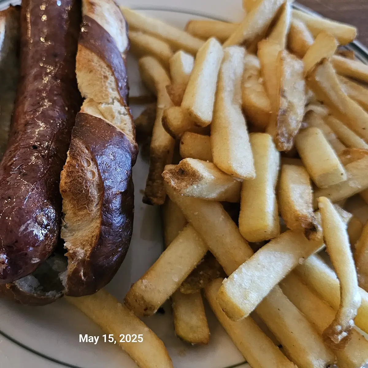 Bacon Cheddar Brat by Nueskes