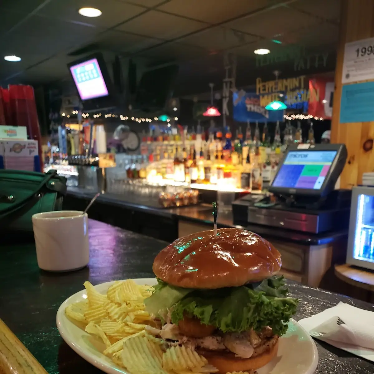 Chicken Sandwich w Corn Poppers