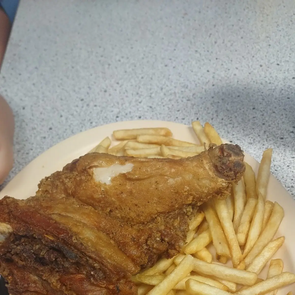 Pollo Frito Con Papas