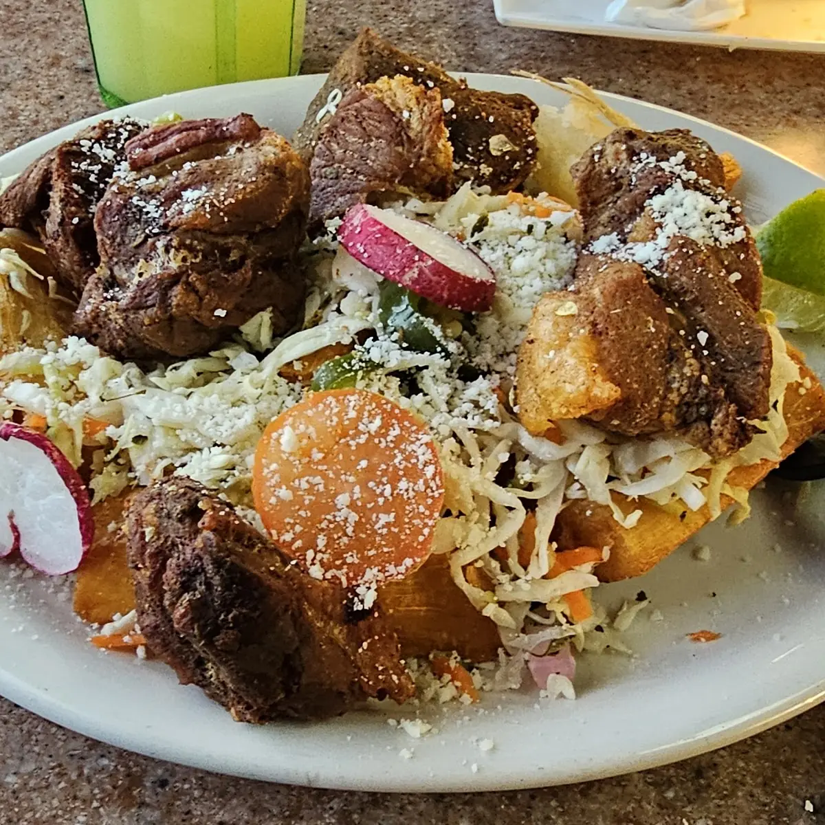 Yuca Frita Con Chicharrón