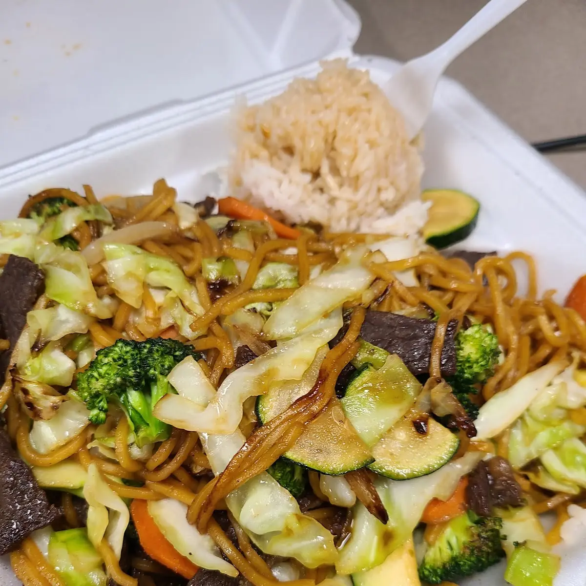 19. Yakisoba with Chicken or Tofu
