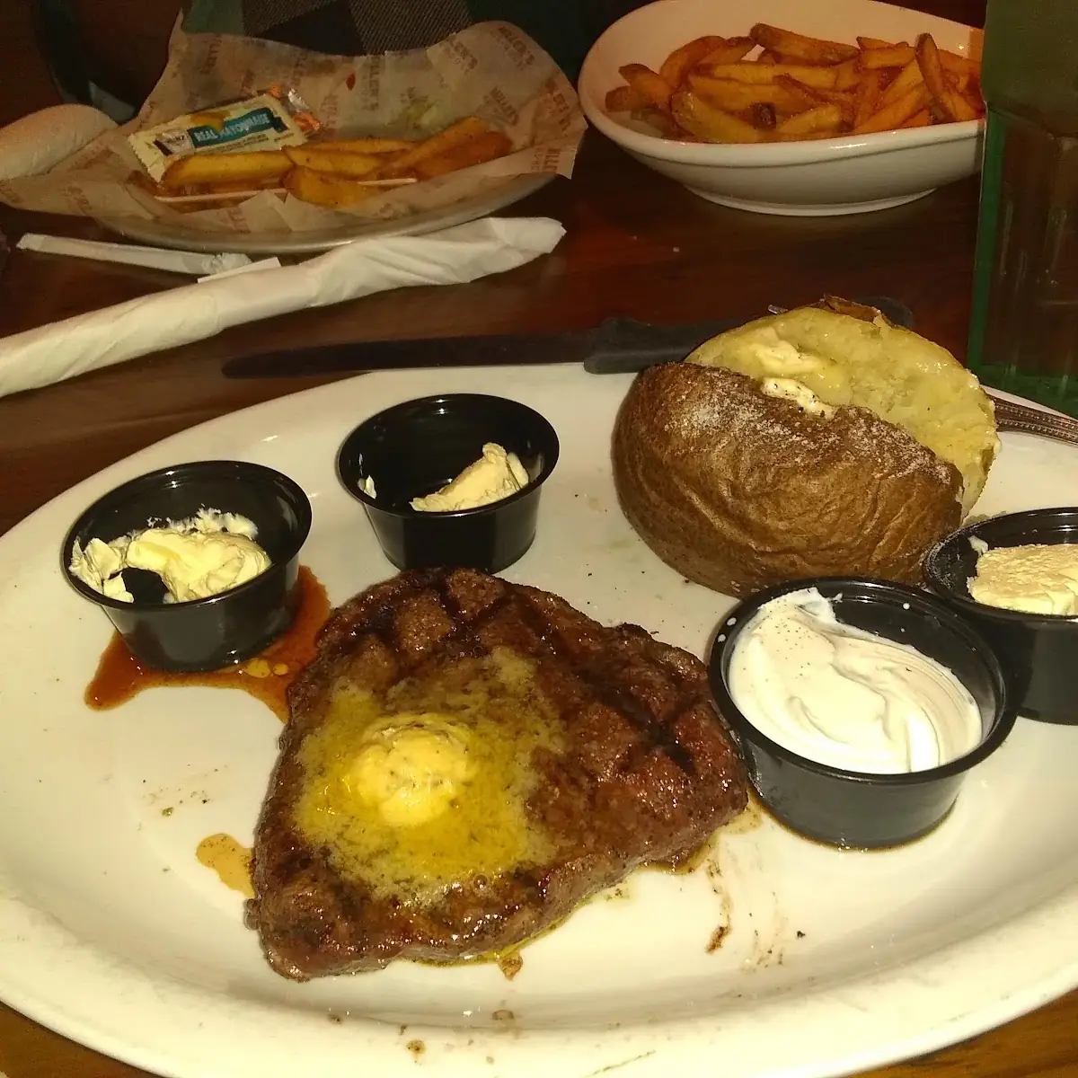 Filet Mignon with Sauteed Mushrooms