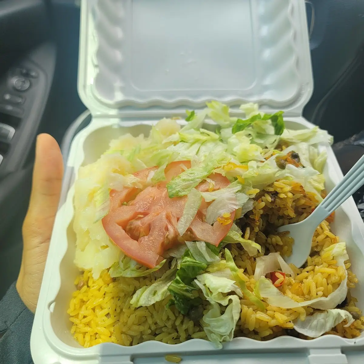 Arroz Guisado Con Ensalada