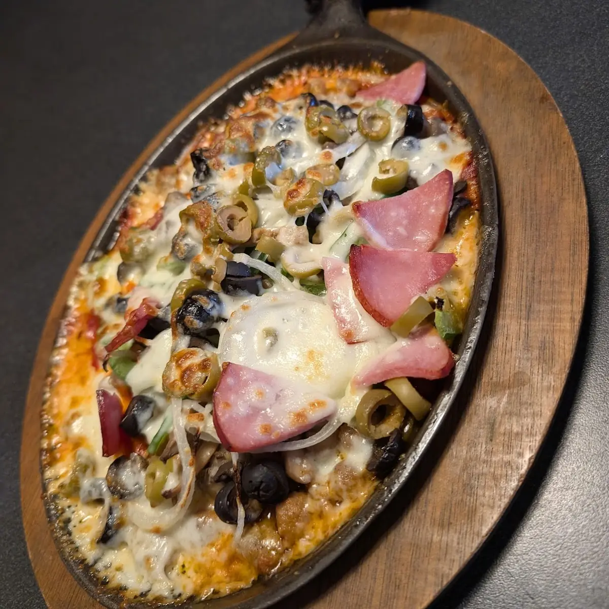 Specialty Pizza Skillet