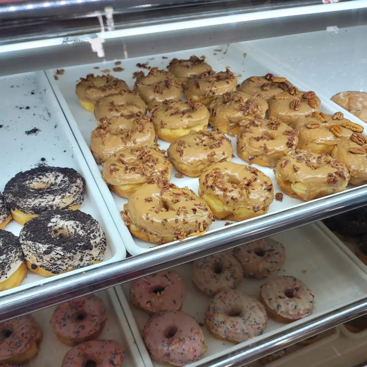 Maple Glaze w Bacon Donut