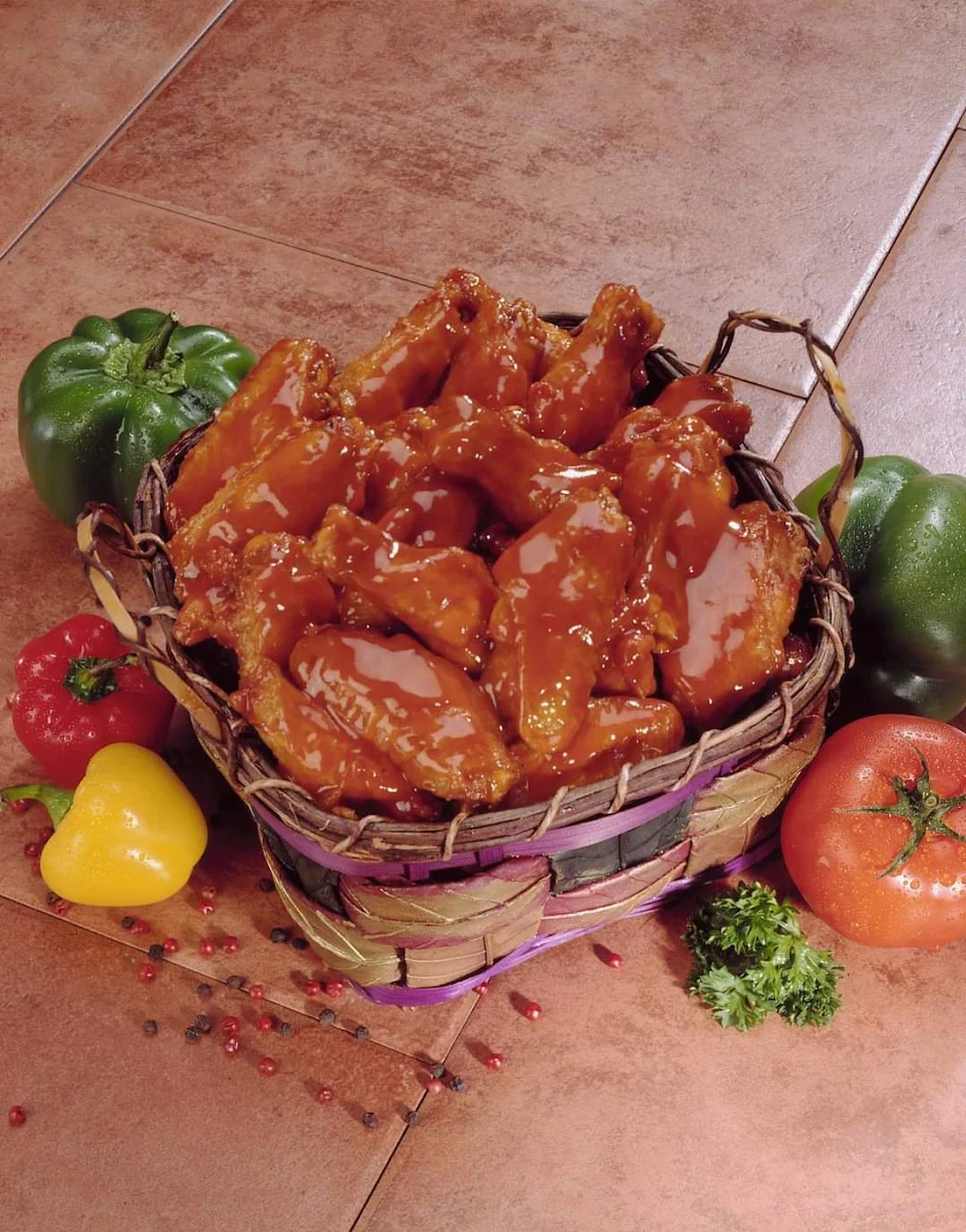 Highlights, Buffalo Wings ( Queen Mary) Depuis 1985 Halal