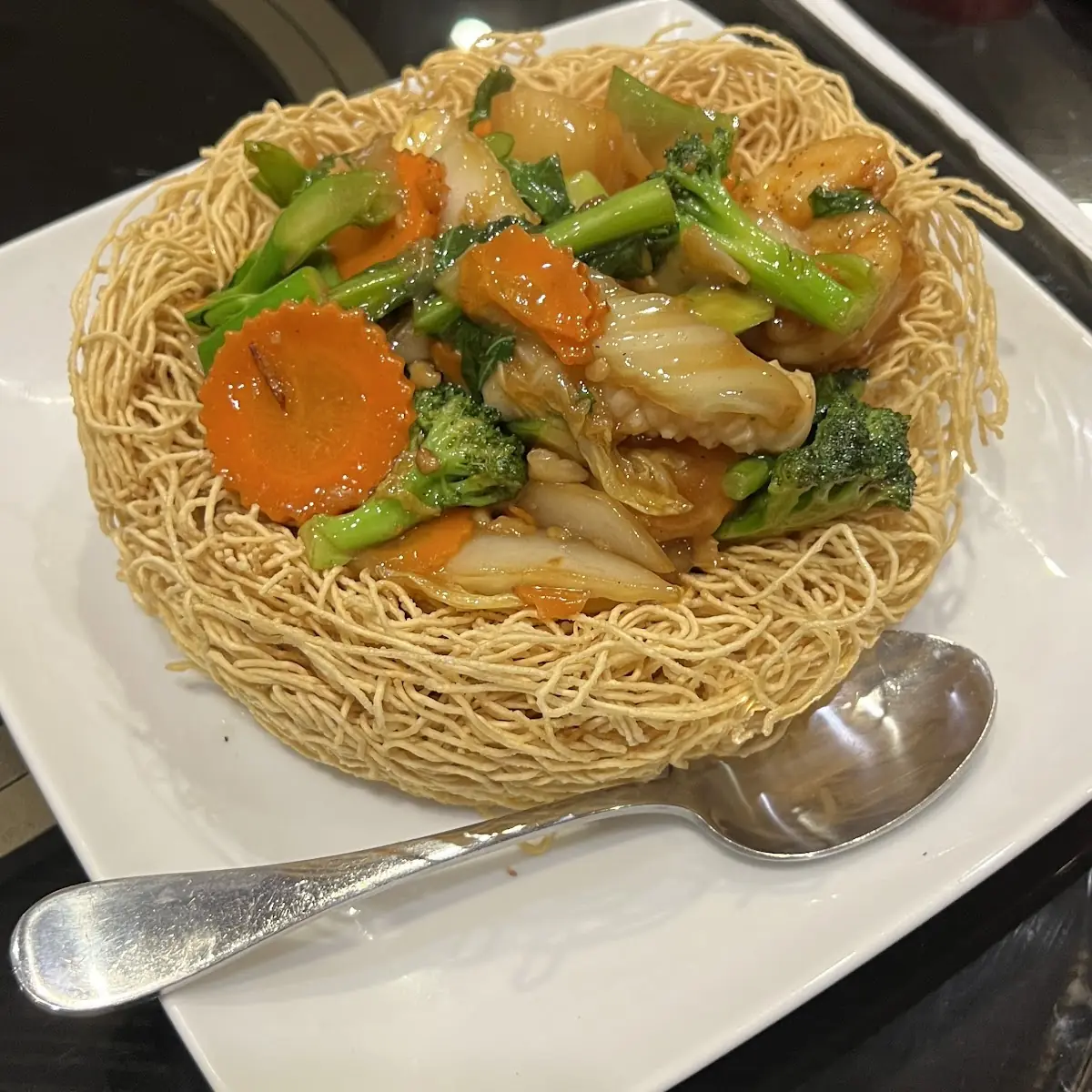 Deep-Fried Egg Noodles MI Xao Gion