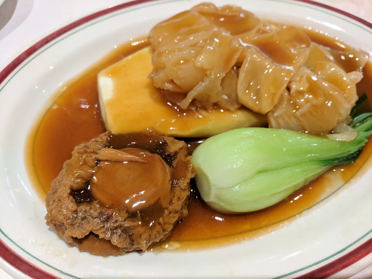 Highlights, Golden Ocean Seafood BBQ Chinese restaurant