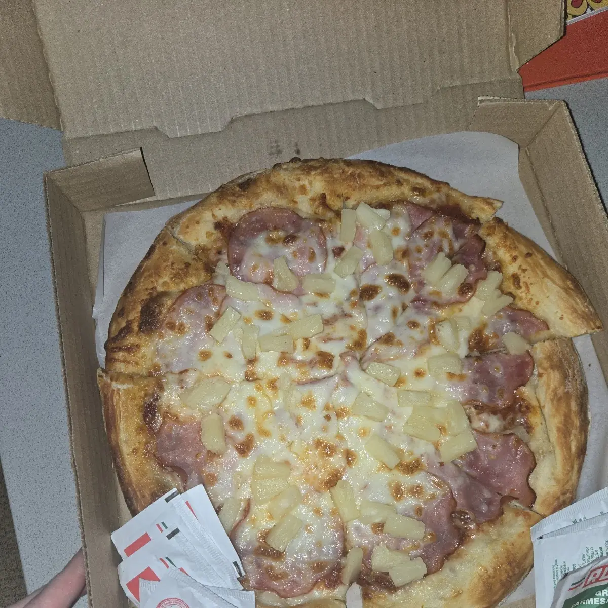 Hawaiian Pizza