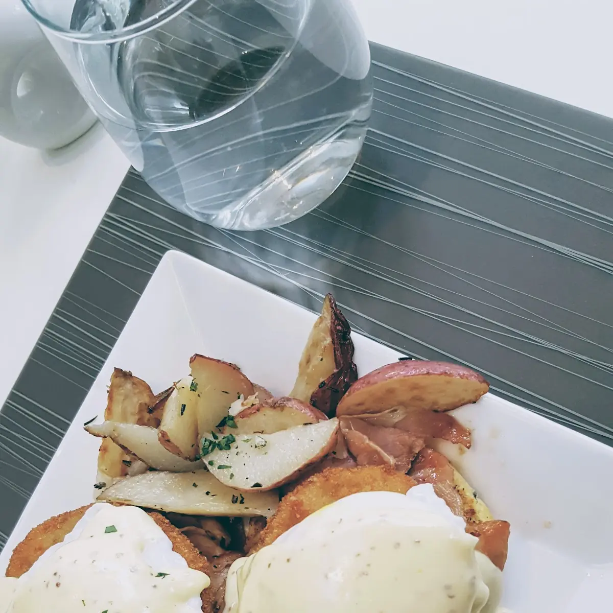 Eggs Benedict