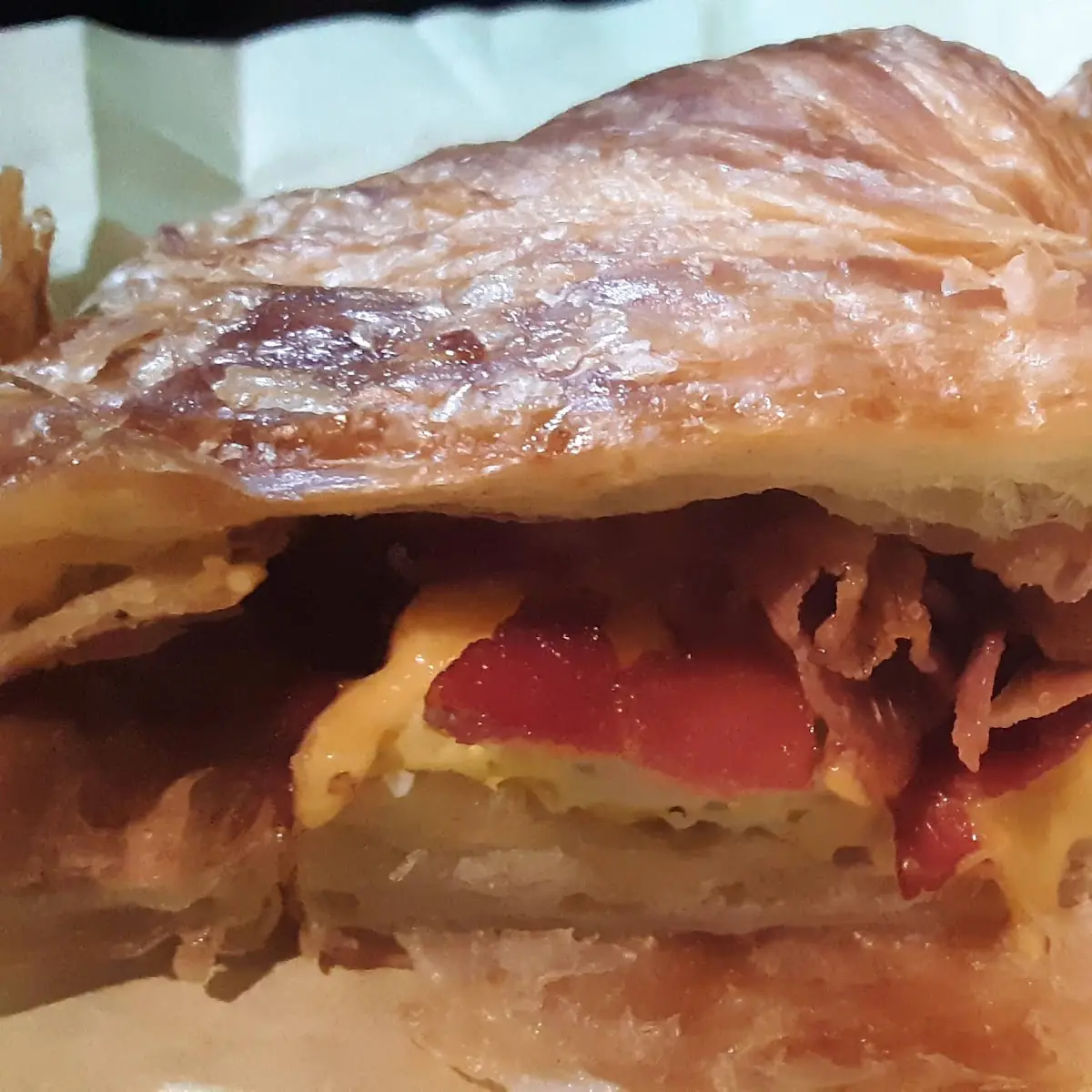 Bacon & Egg Croissant Sandwich