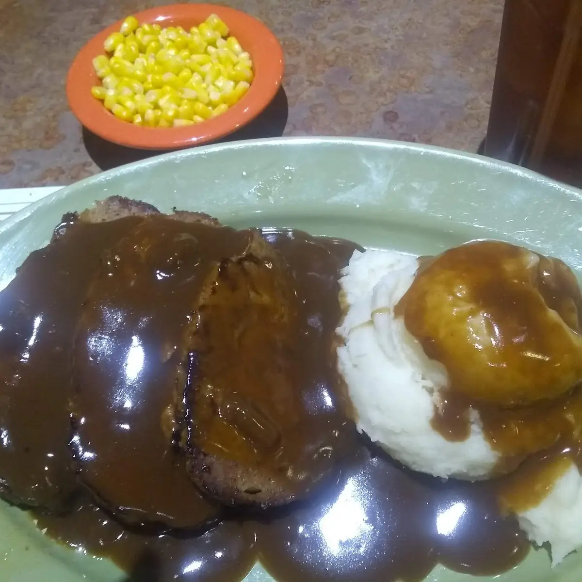Meatloaf & Mashed Potatoes w Gravy