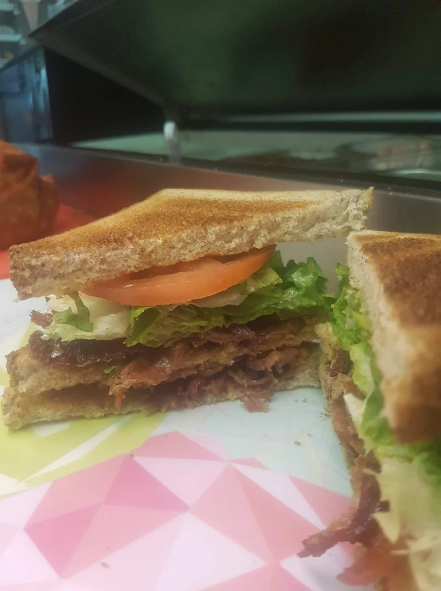 Highlights, Sky High Diner