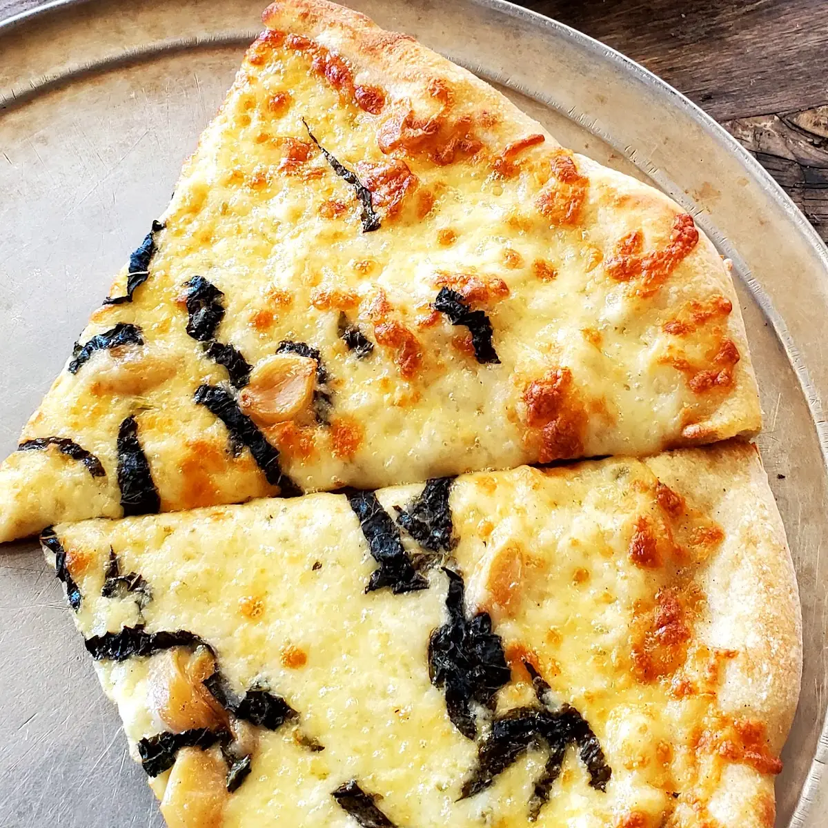 Garlic White Pizza