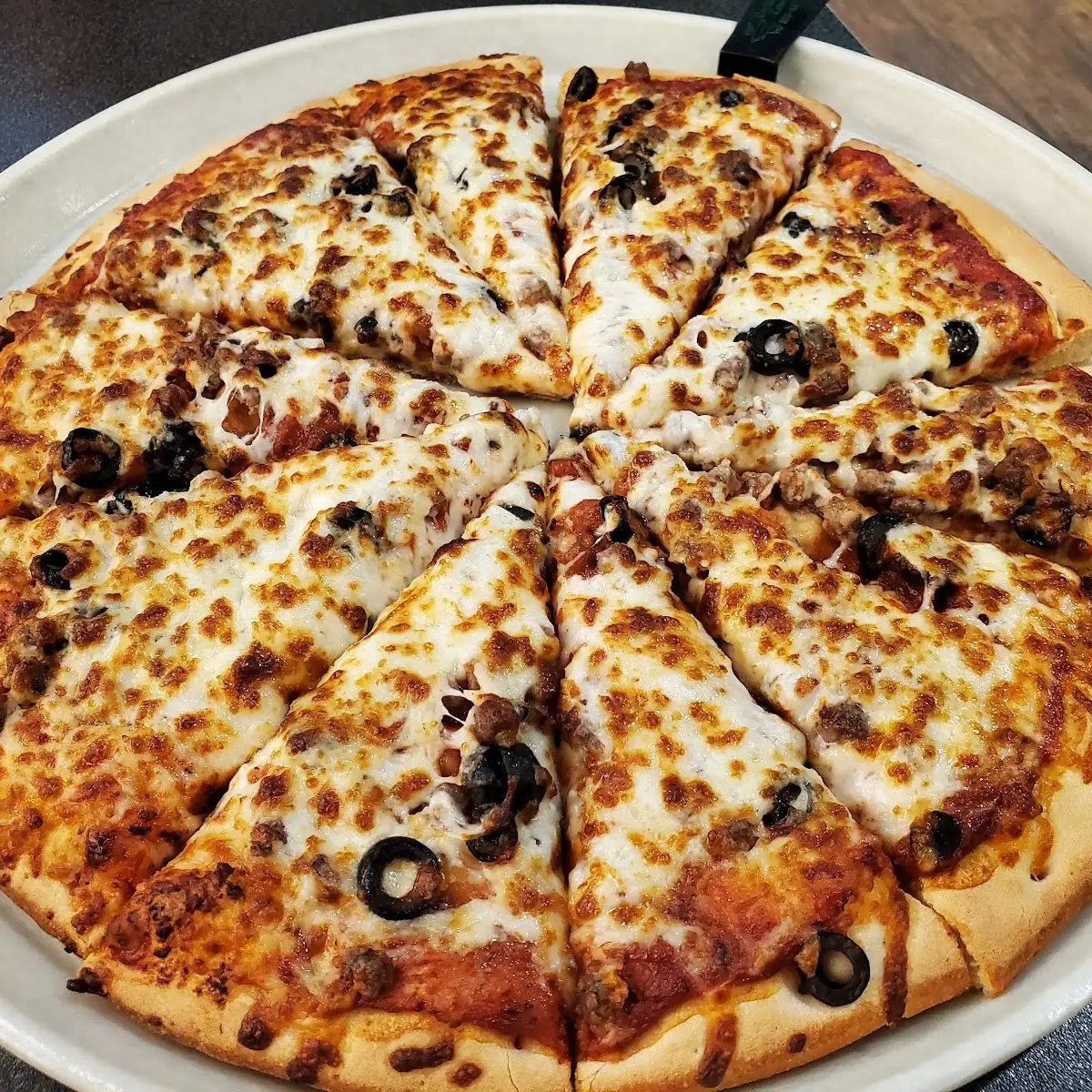 Hamburger and Black Olive Pizza