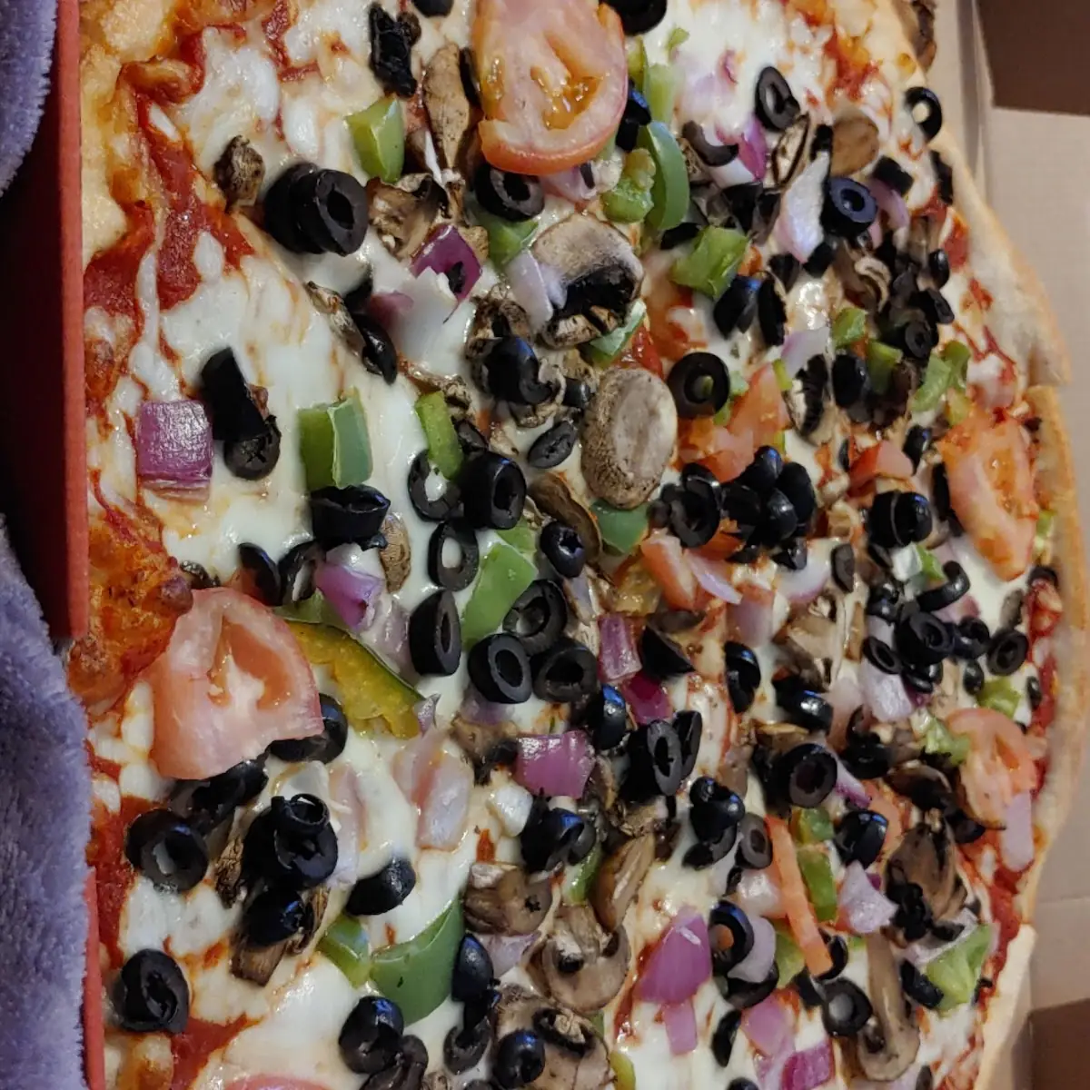 California Veggie Pizza Before