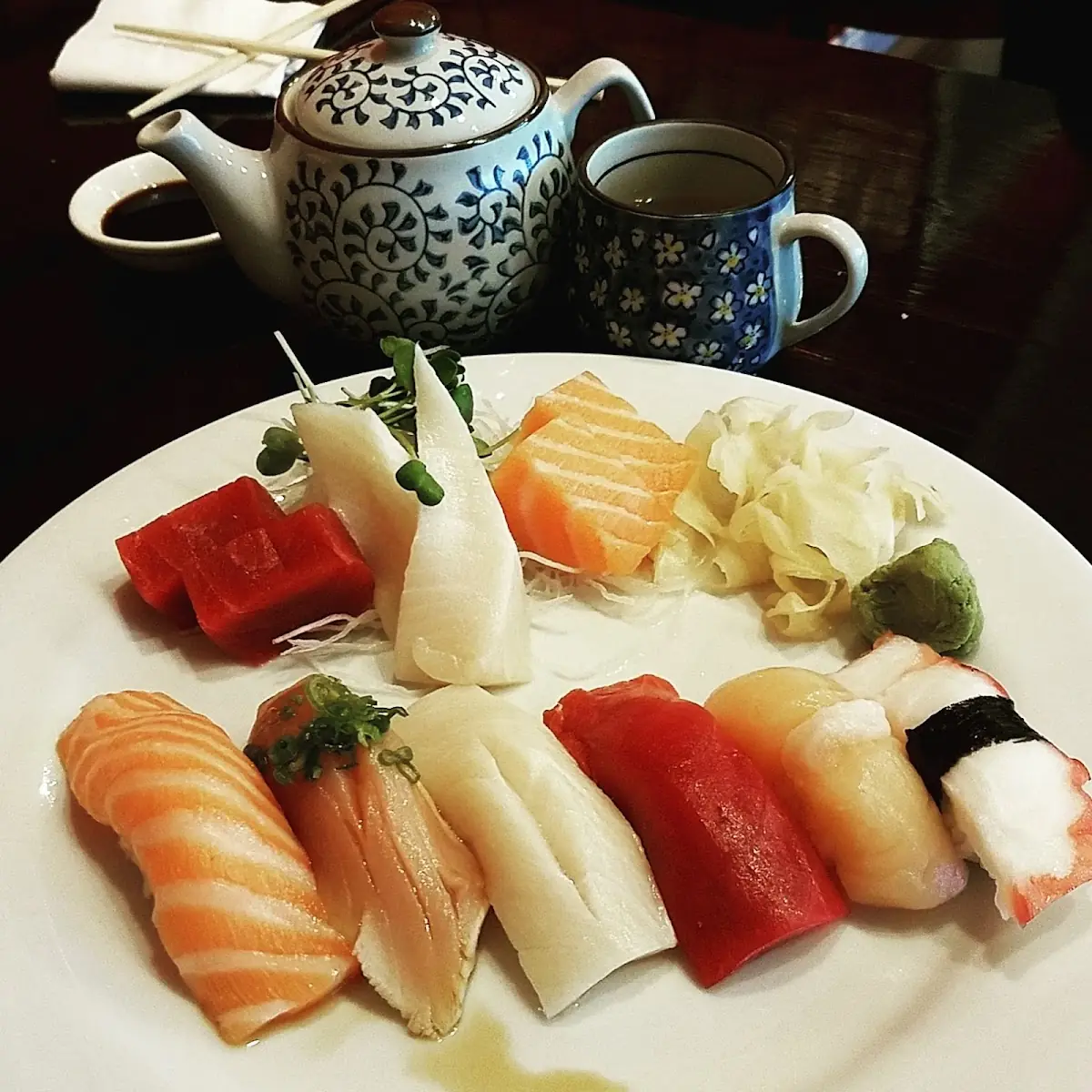 Chef's Choice Sashimi Deluxe