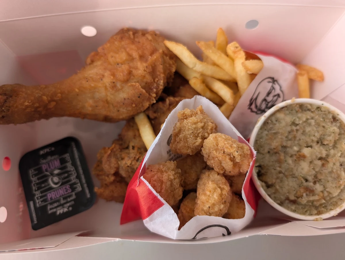Popcorn Chicken Box Meal
