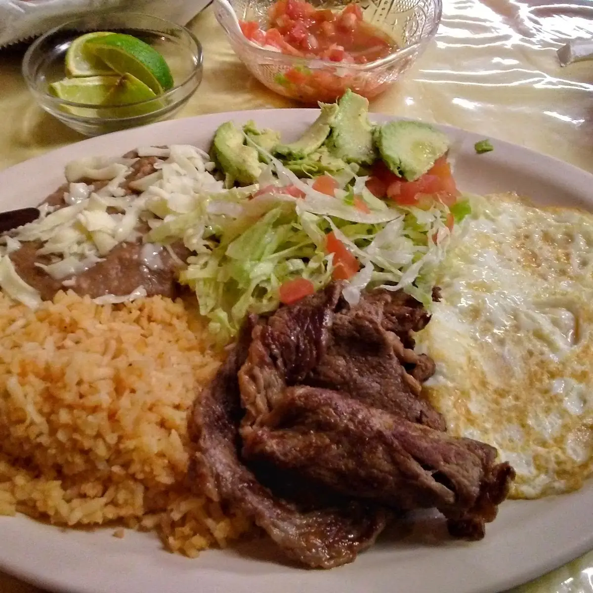 Usted Quén Es Osea Bistek And Eggs Muy Ricos