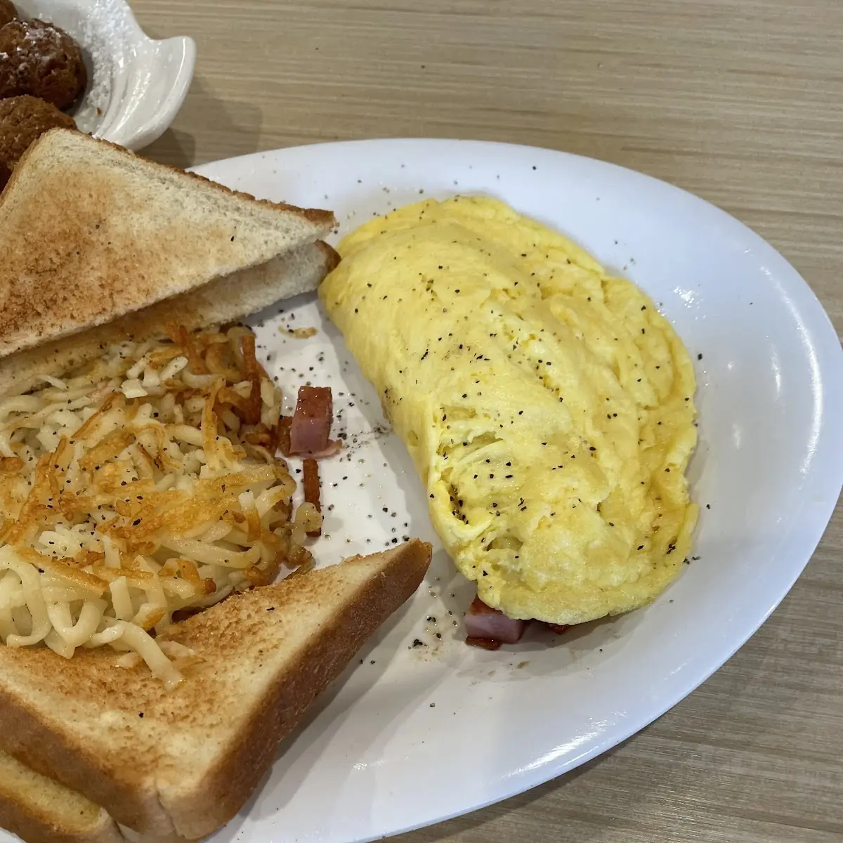 Ham and Cheese Omelette with Hashbrowns