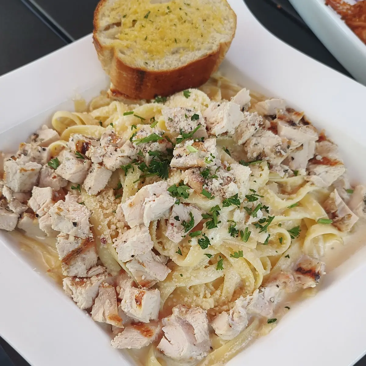 Fettuccine Alfredo