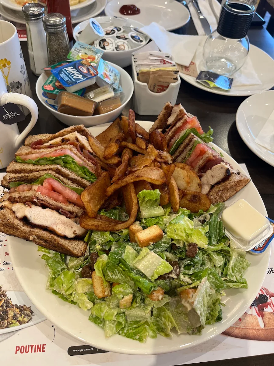 Club Sandwich, Petinos