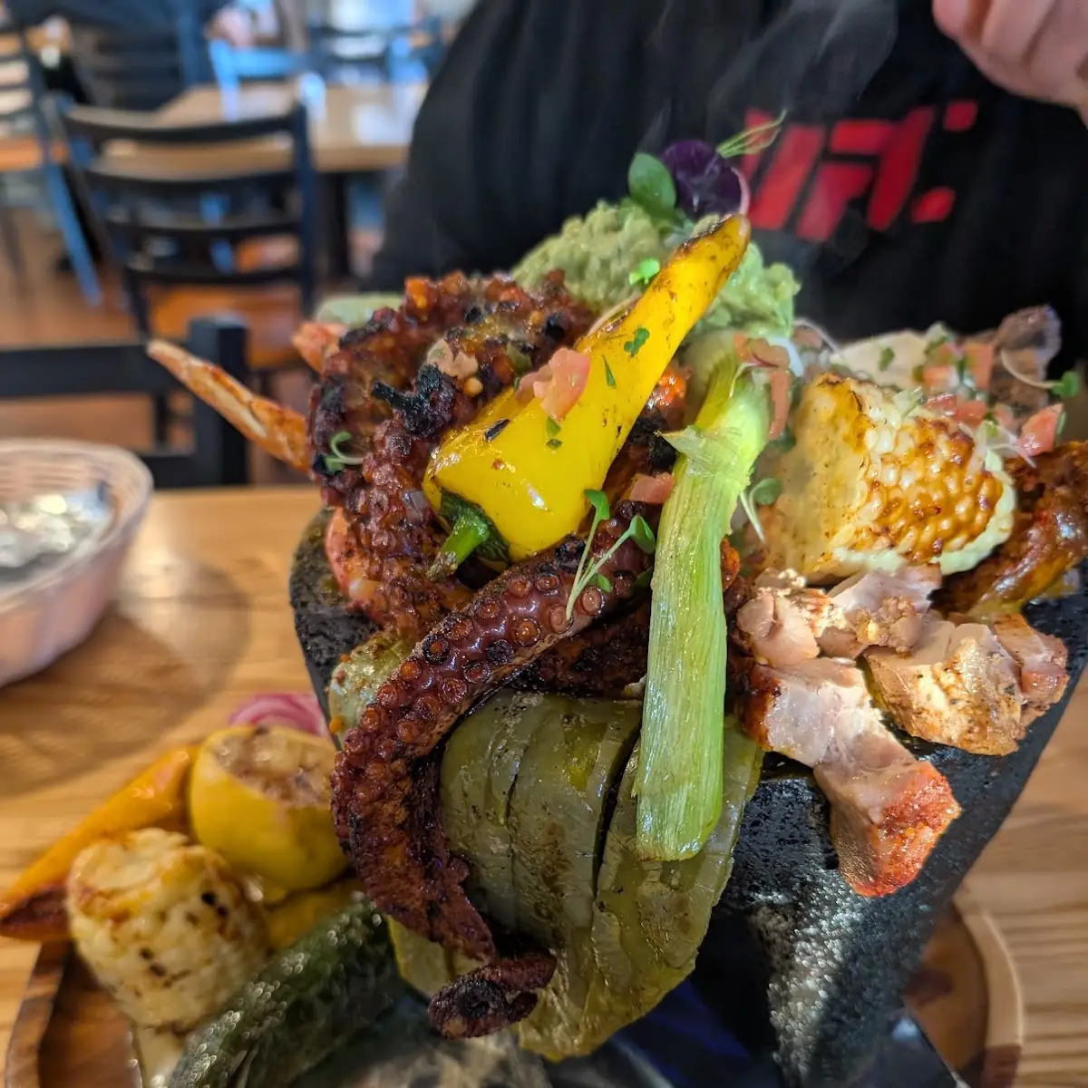 Molcajete Mixto Supreme