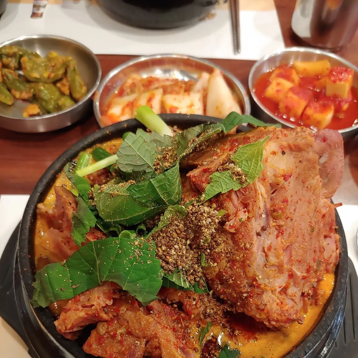 pork back-bone soup 감자탕
