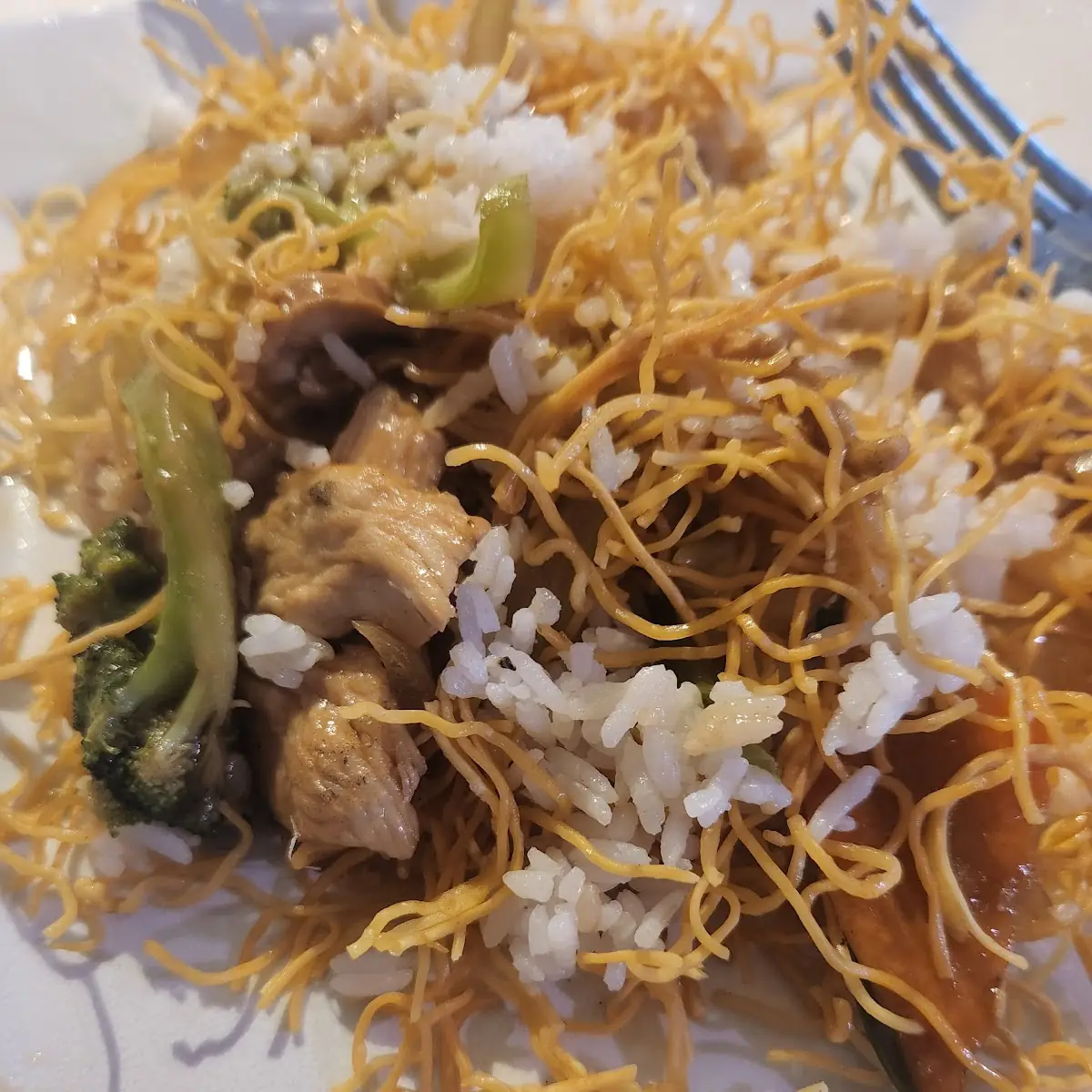 Chicken with Crispy Noodles