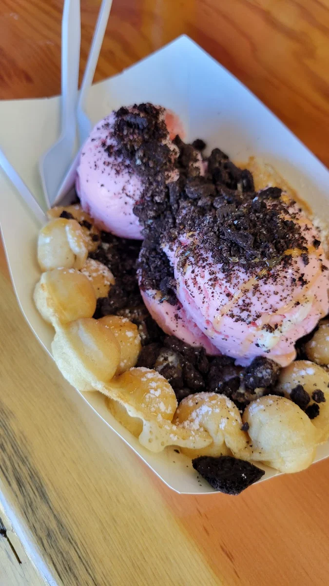 Bubble Waffle Sundae