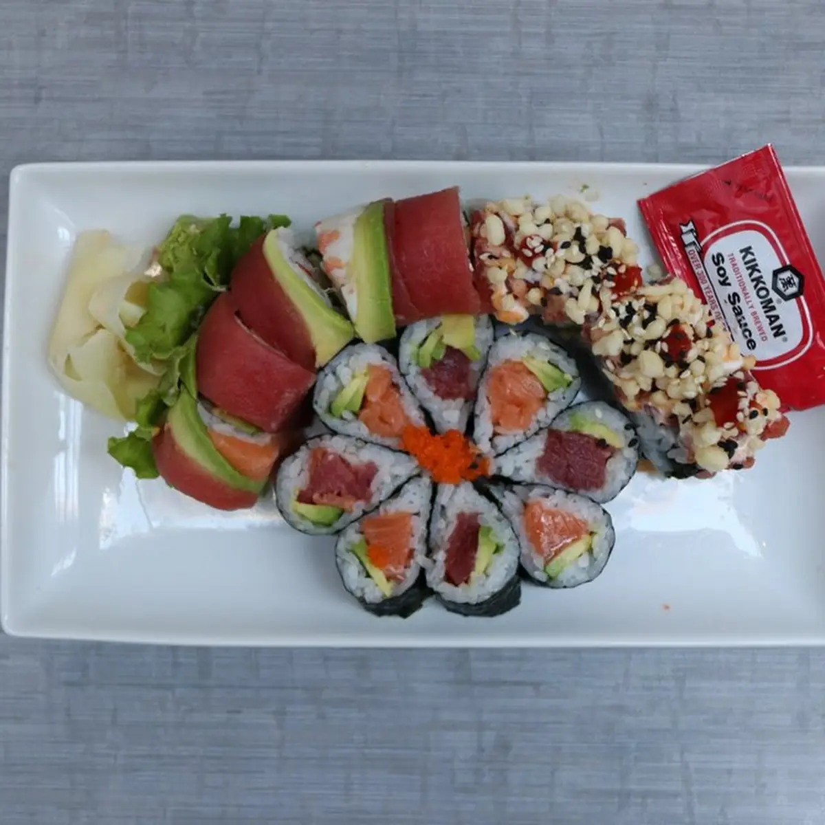 Tuna & Avocado Roll