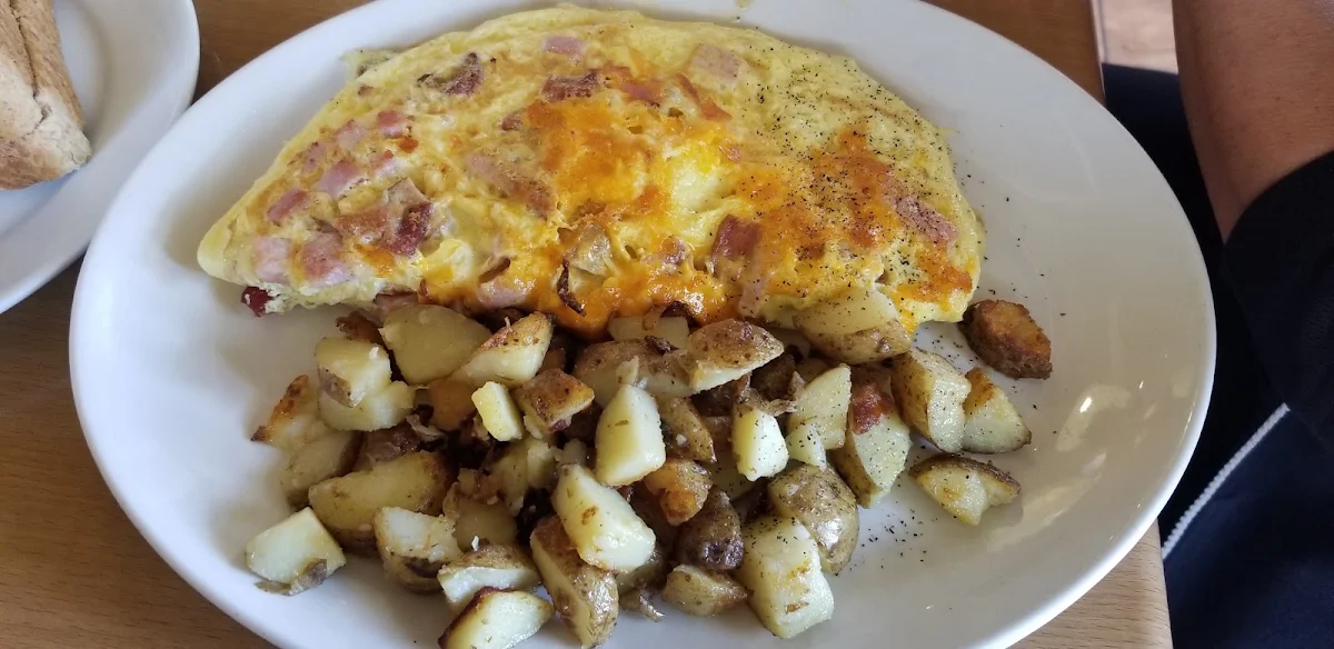 Ham and Cheese Omelette, Sunset Grill