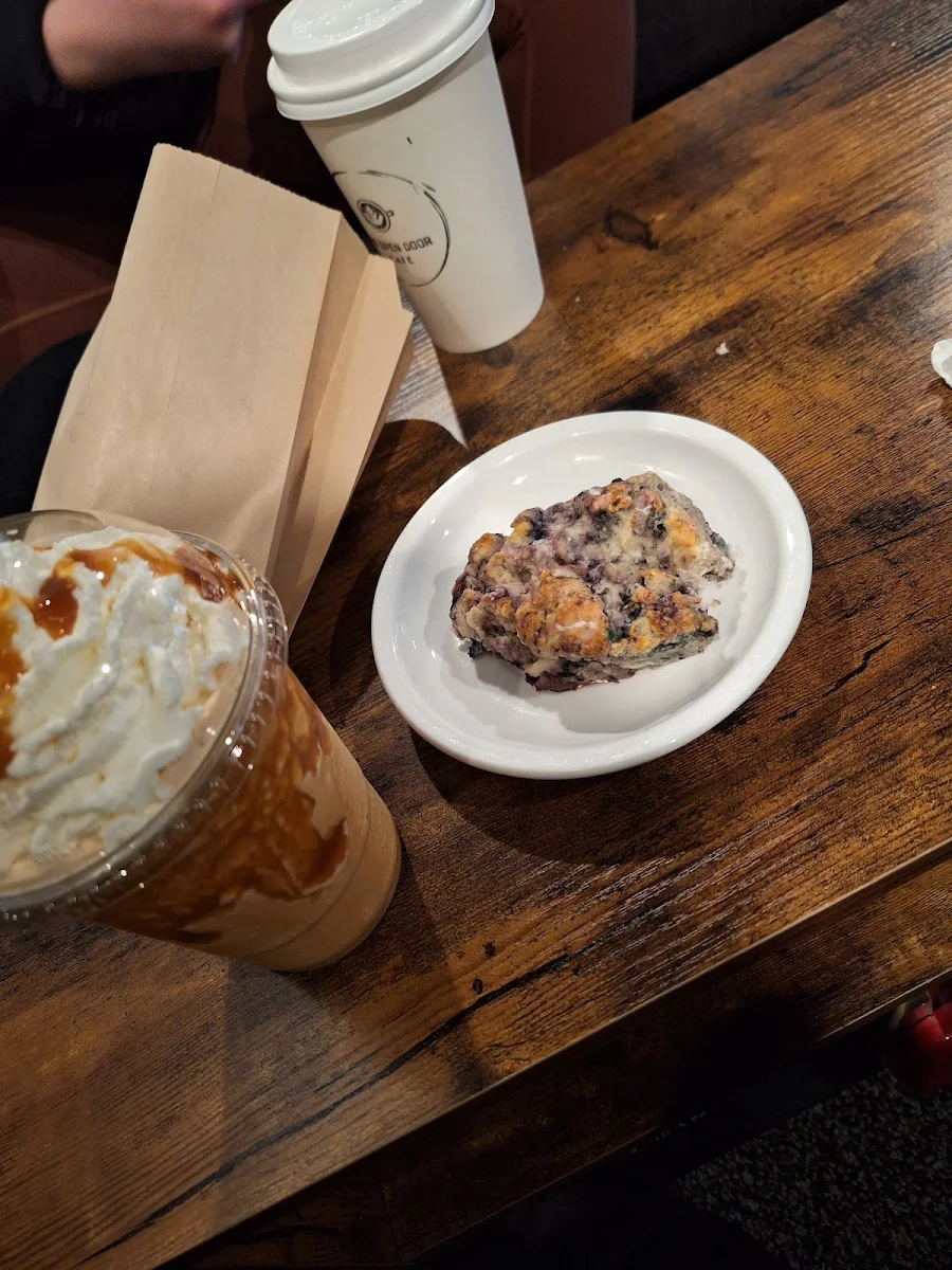 Cinnamon Roll Macchiato