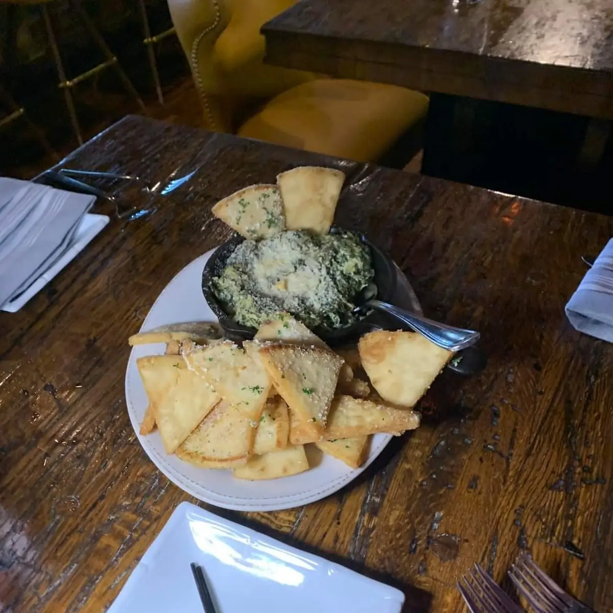 Spinach and Artichoke Dip with Pita Chips