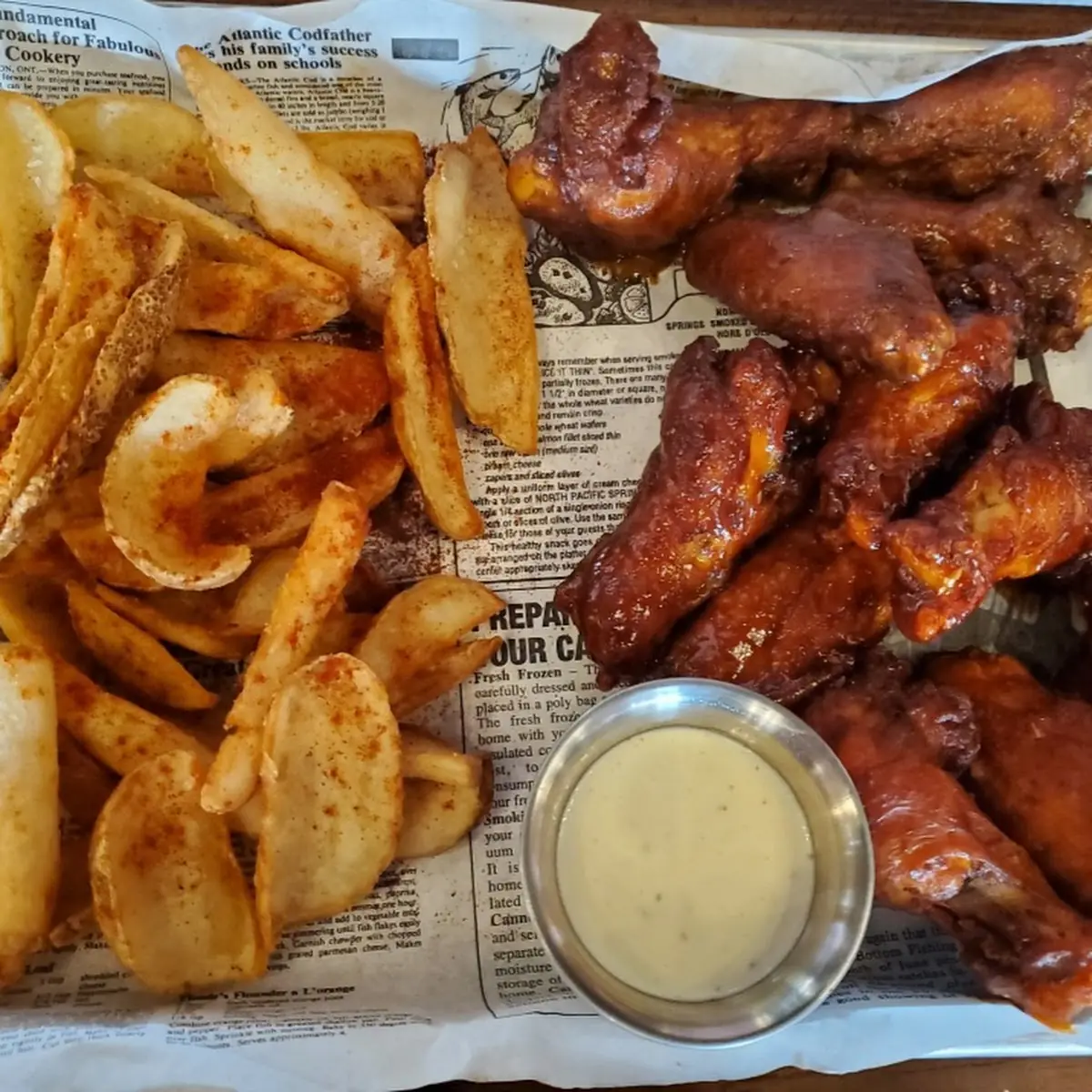 Chicken Wings with Fries