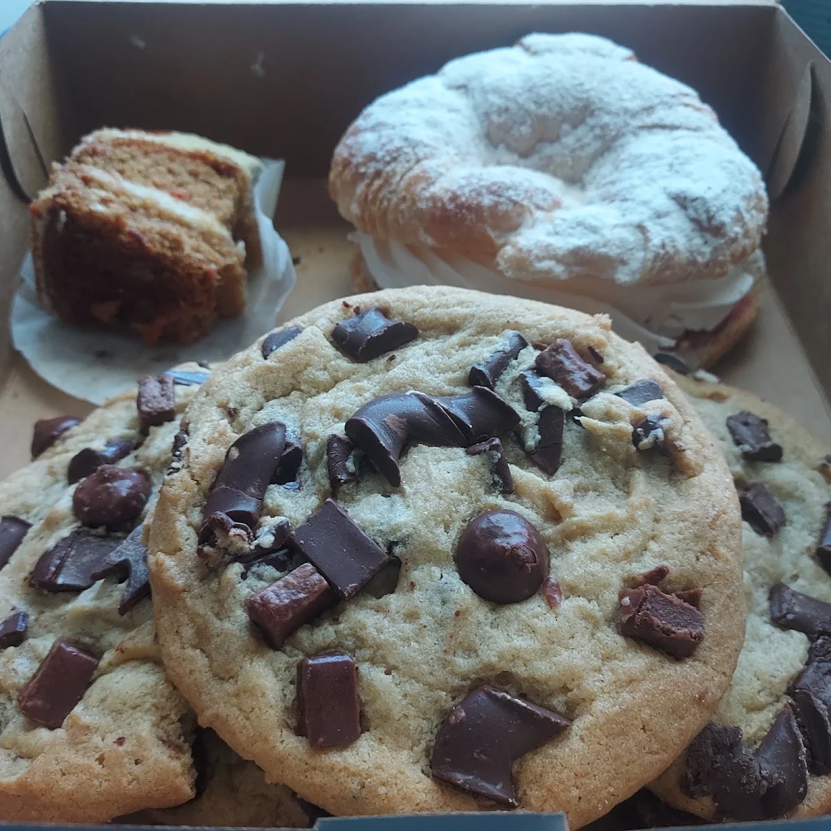 Chocolate Chip Cookie