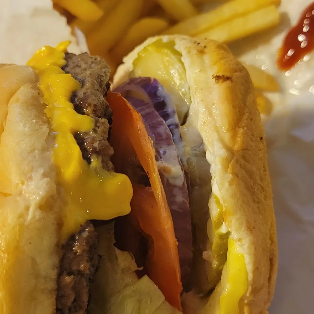 Classic Cheeseburger