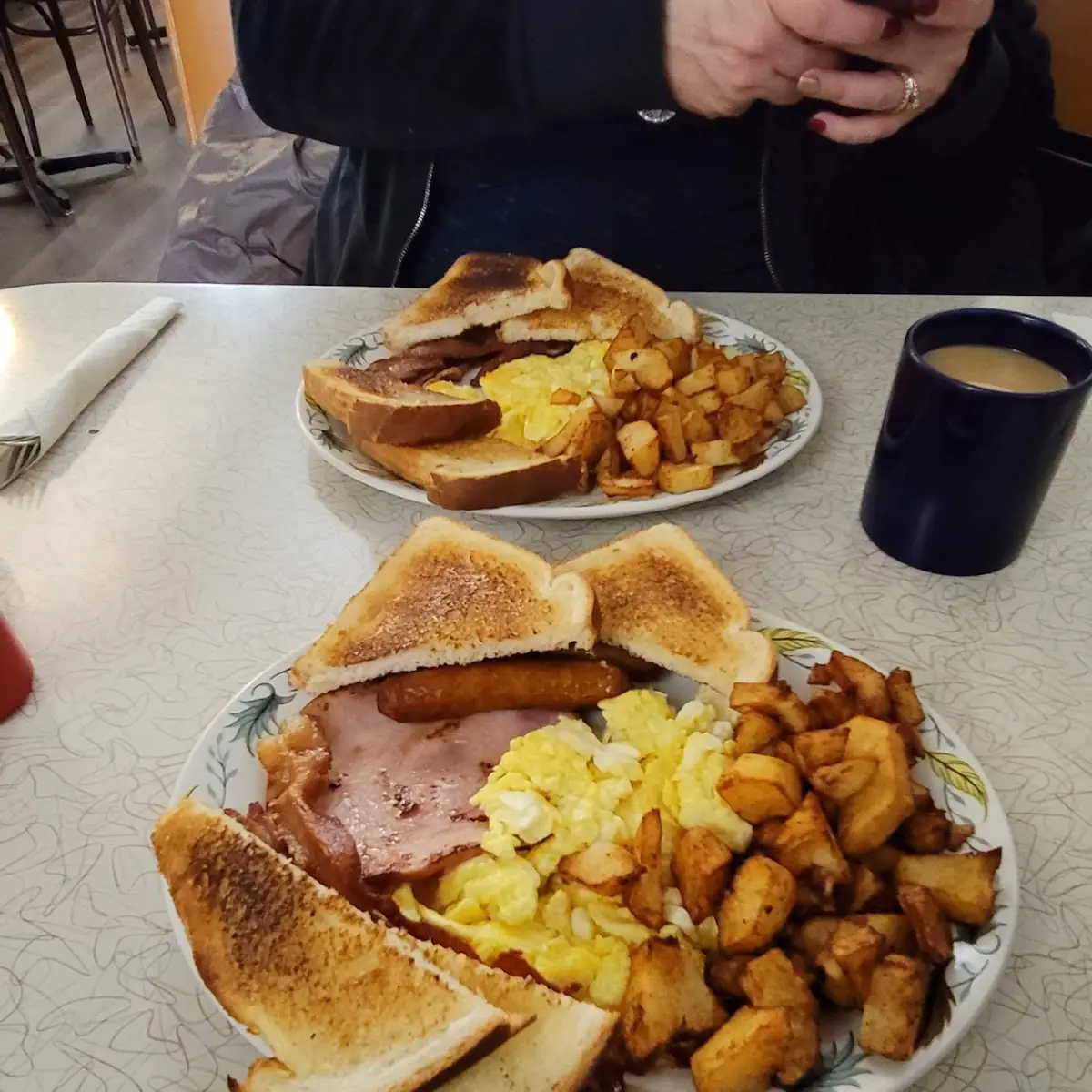 Highlights, Basell’s Restaurant & Tavern