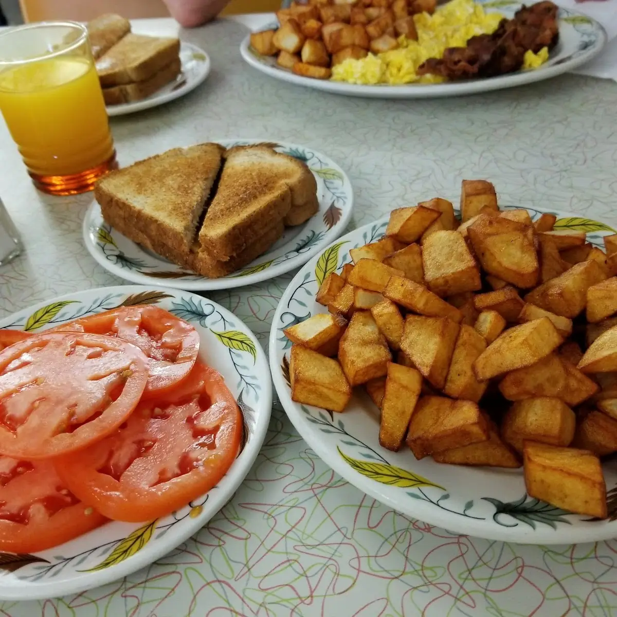 Highlights, Basell’s Restaurant & Tavern
