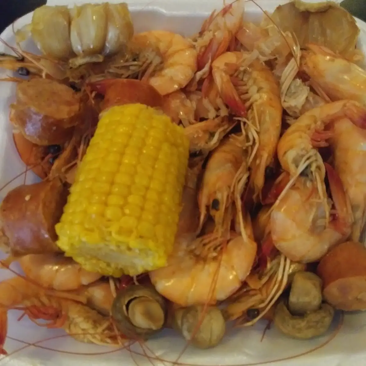 Boiled Shrimp Basket with Fixins